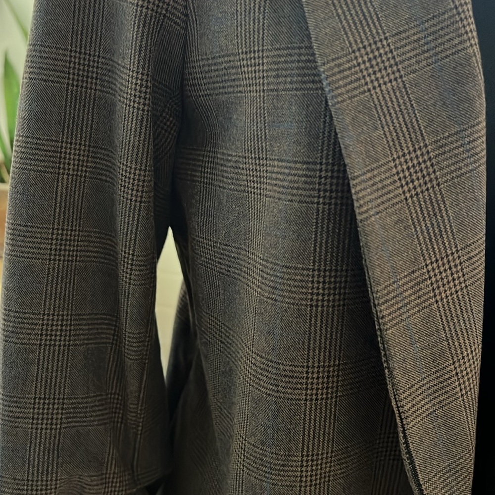 Blazer - Picture 3 of 3
